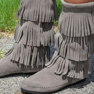 Minnetonka Authentic Grey- 3 layered fringe